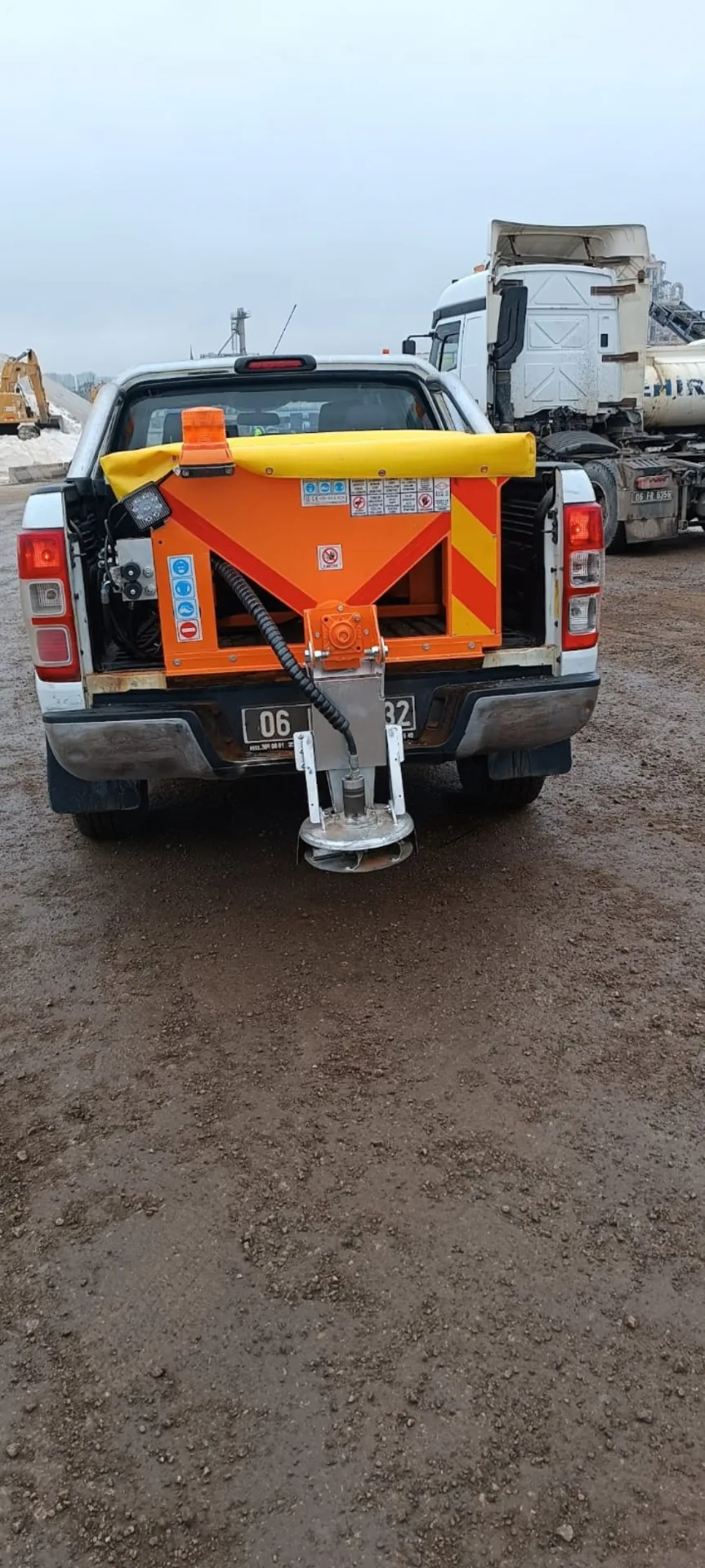 Pickup and Light Truck Front Salt Spreader — 7