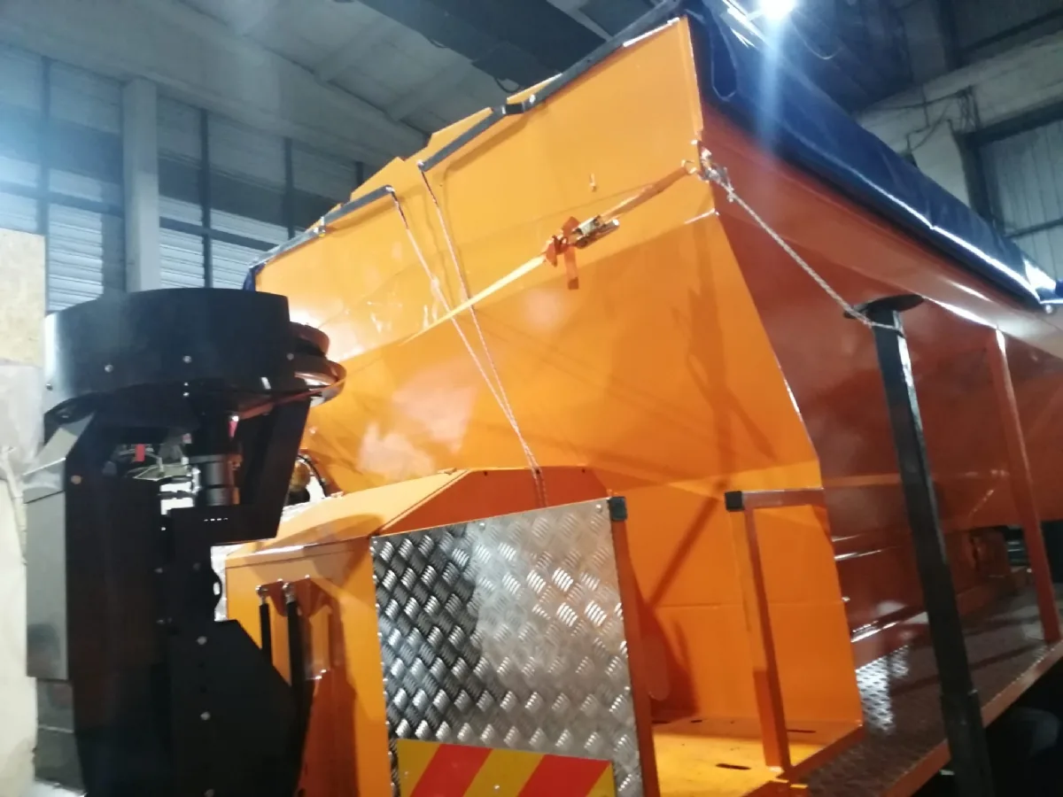 Pickup and Light Truck Front Salt Spreader — 11