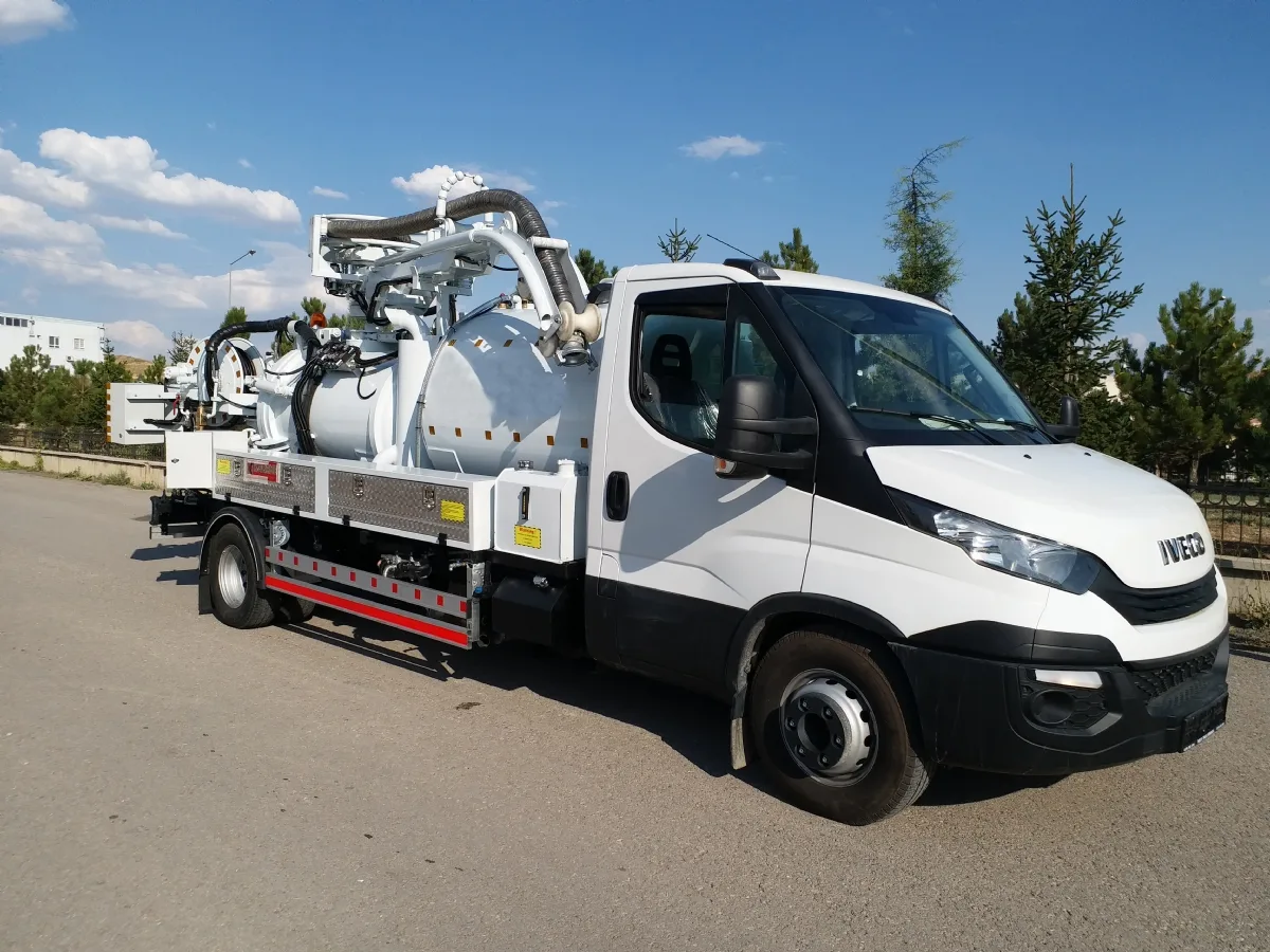 Combined Sewer Cleaning and Opening Vehicle — 5