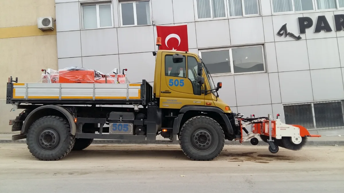Truck and Pickup Front Broom — 3