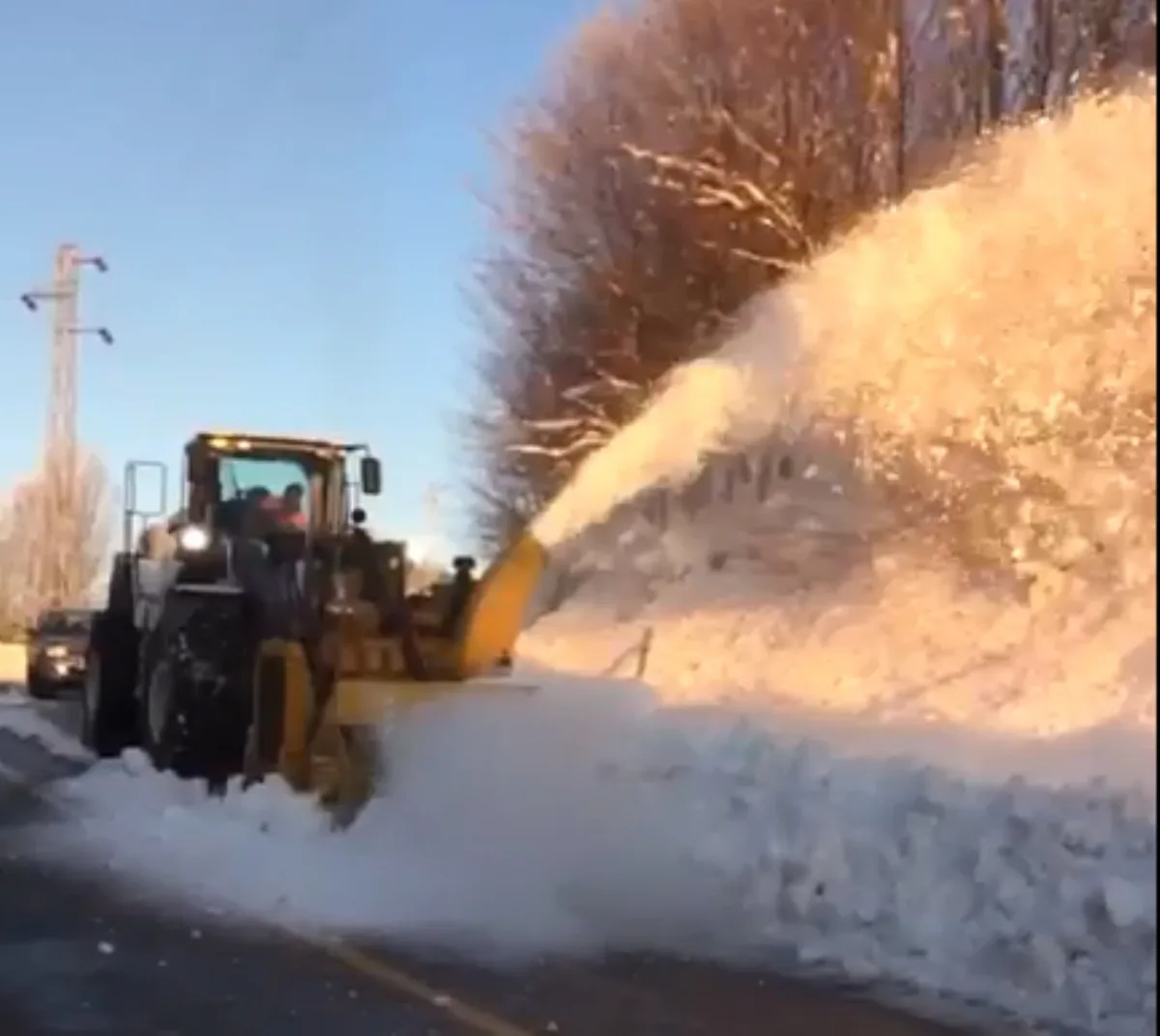 Snow Spray Machines Mountable To Earth Mover — 4